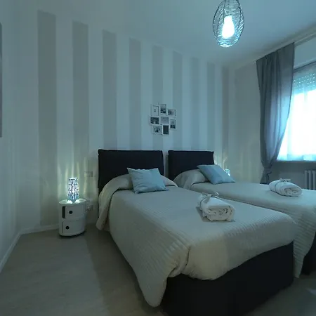 Centre House * Parma